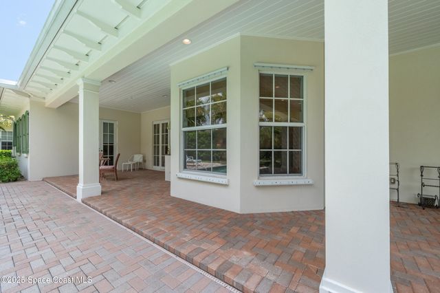 409 S Palm Island Circle, Indian River Shores, FL 32963