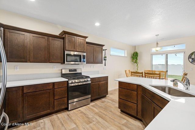 6024 W Quinn Way, Rathdrum, ID 83858