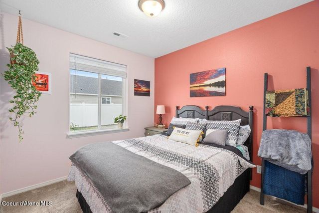 6024 W Quinn Way, Rathdrum, ID 83858