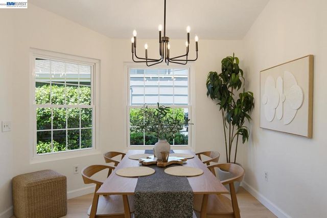 135 Avington Rd, Alameda, CA 94502
