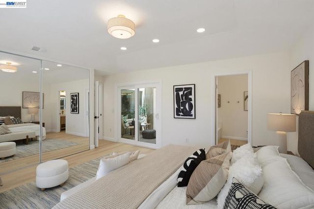 135 Avington Rd, Alameda, CA 94502