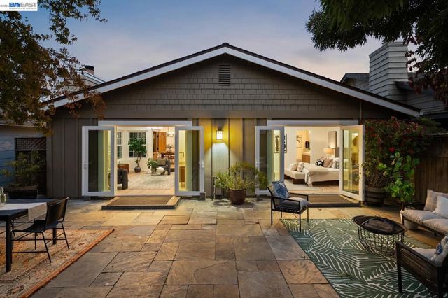 135 Avington Rd, Alameda, CA 94502