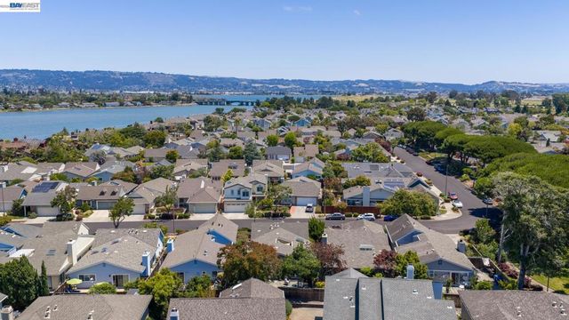 135 Avington Rd, Alameda, CA 94502