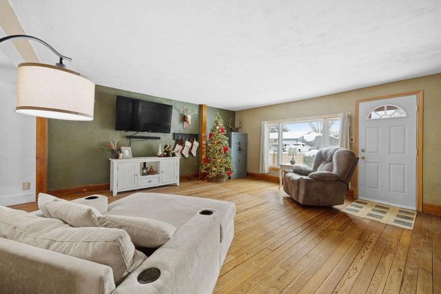 225 E Centre Street, Footville, WI 53537