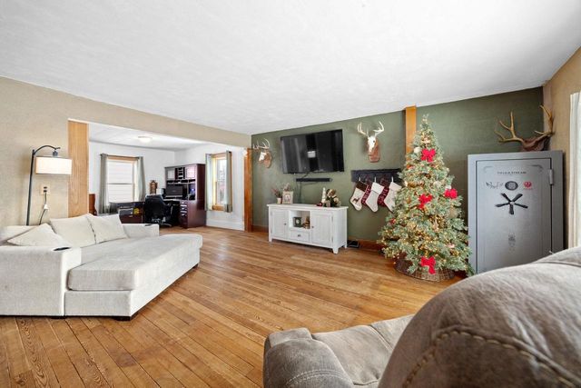 225 E Centre Street, Footville, WI 53537