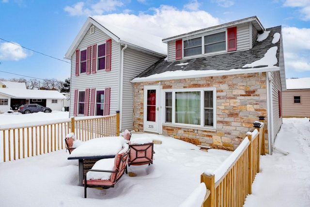 225 E Centre Street, Footville, WI 53537