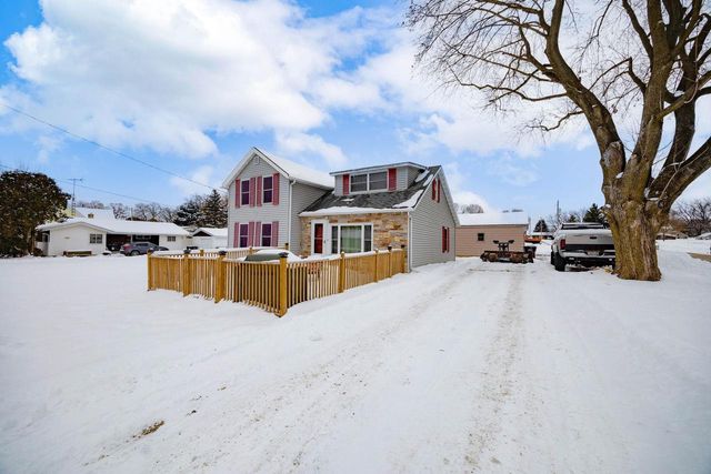 225 E Centre Street, Footville, WI 53537