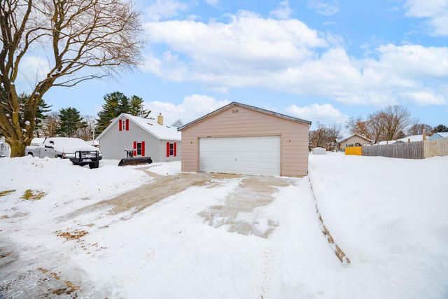 225 E Centre Street, Footville, WI 53537