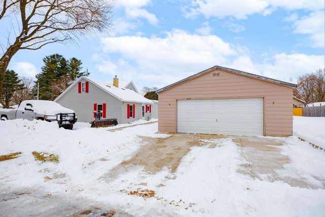 225 E Centre Street, Footville, WI 53537