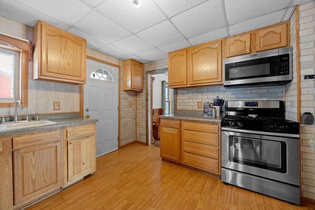 225 E Centre Street, Footville, WI 53537