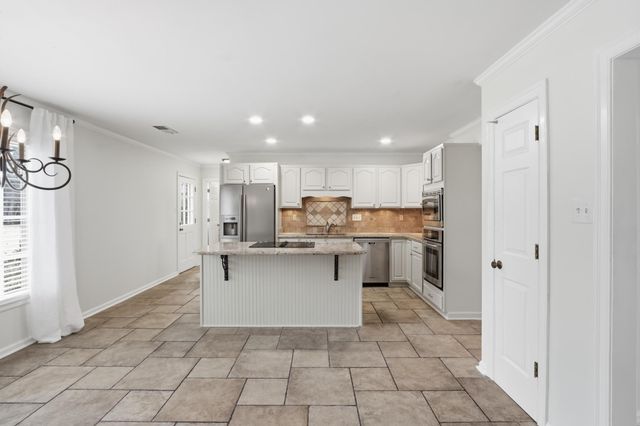 2108 PRESTWICK DR, Germantown, TN 38139