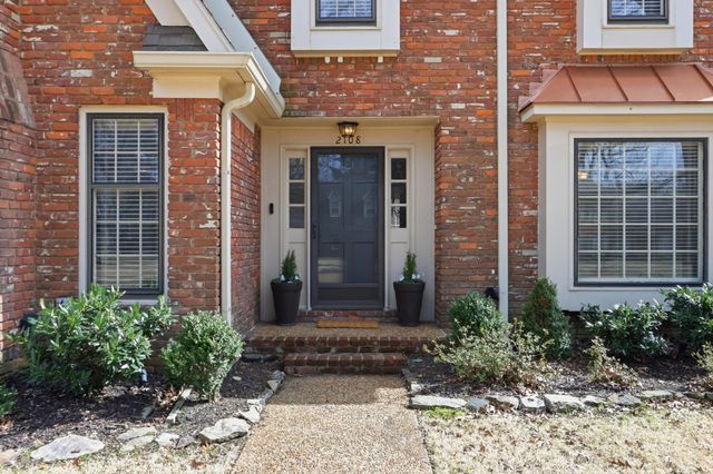 2108 PRESTWICK DR, Germantown, TN 38139