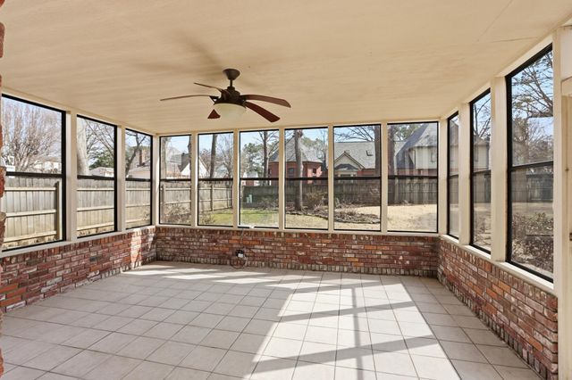 2108 PRESTWICK DR, Germantown, TN 38139