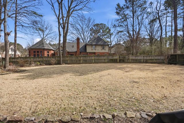 2108 PRESTWICK DR, Germantown, TN 38139