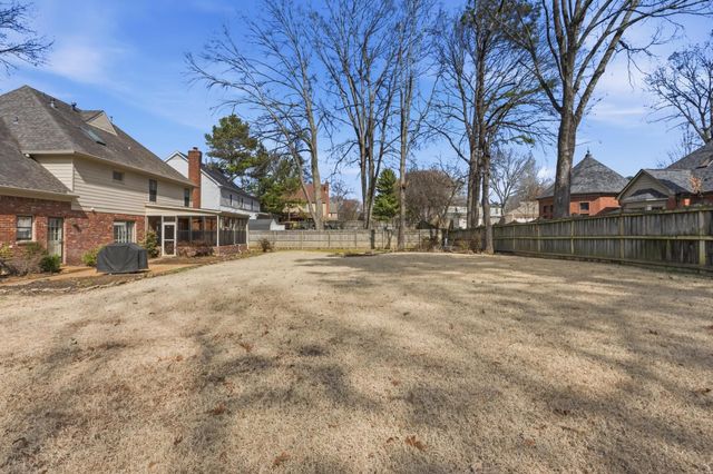 2108 PRESTWICK DR, Germantown, TN 38139