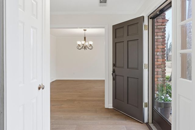 2108 PRESTWICK DR, Germantown, TN 38139