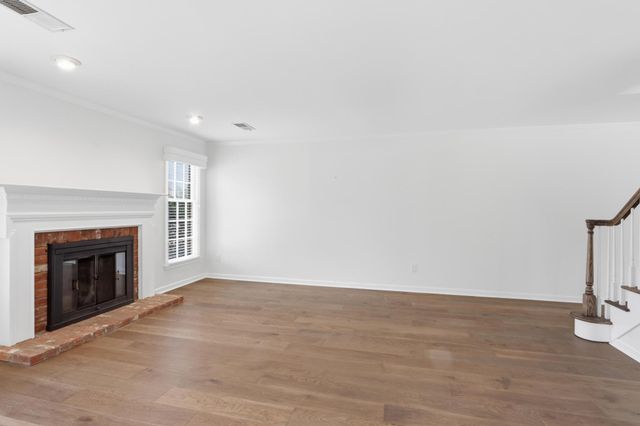 2108 PRESTWICK DR, Germantown, TN 38139