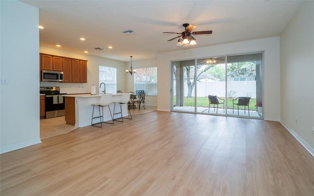 8210 CANARY CANYON WAY, Tampa, FL 33647