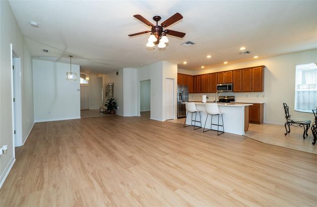 8210 CANARY CANYON WAY, Tampa, FL 33647