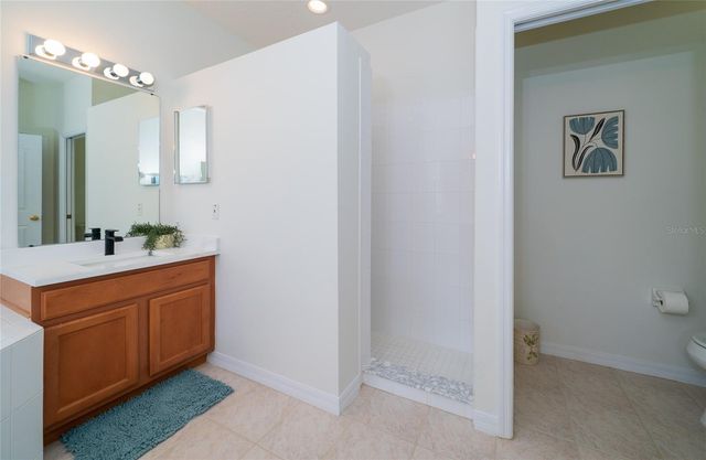 8210 CANARY CANYON WAY, Tampa, FL 33647