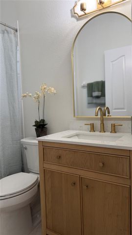 8210 CANARY CANYON WAY, Tampa, FL 33647