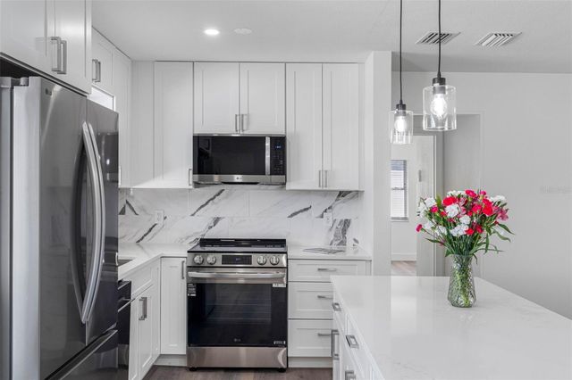 11572 63RD AVENUE, Seminole, FL 33772