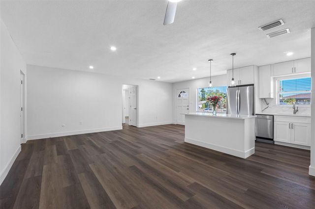 11572 63RD AVENUE, Seminole, FL 33772