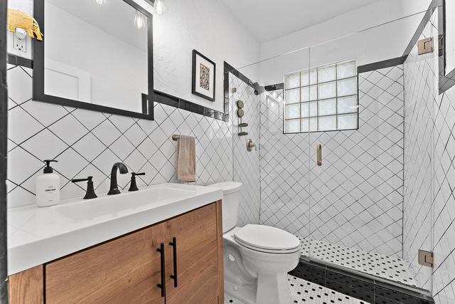 614 Avon Road, West Palm Beach, FL 33401