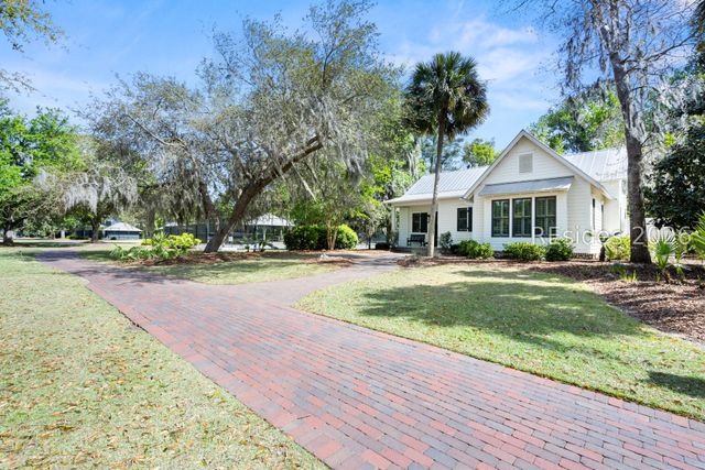 10 Rumford Ln, Bluffton, SC 29910