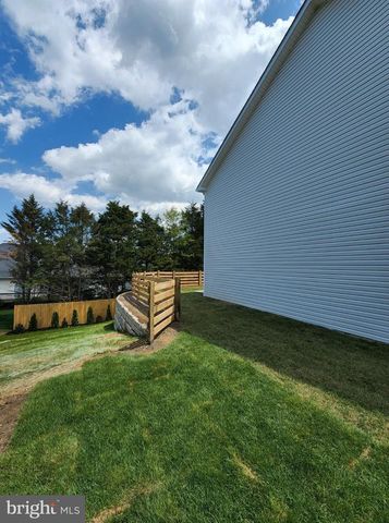 111 CORALYROSE CT, Winchester, VA 22602