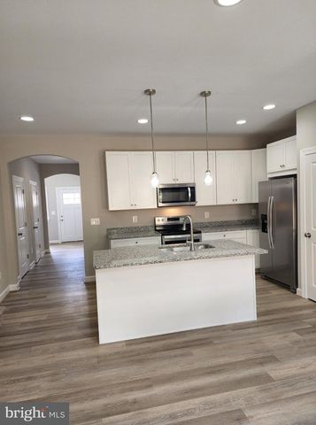 111 CORALYROSE CT, Winchester, VA 22602