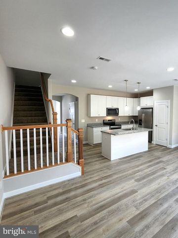 111 CORALYROSE CT, Winchester, VA 22602