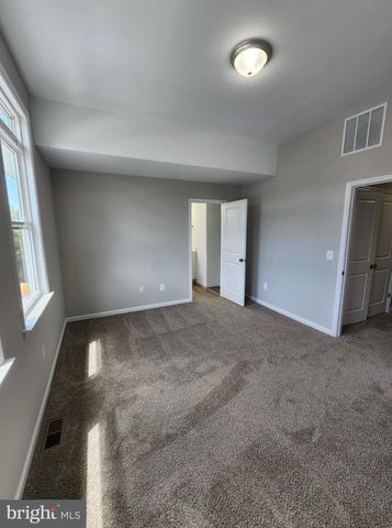 111 CORALYROSE CT, Winchester, VA 22602