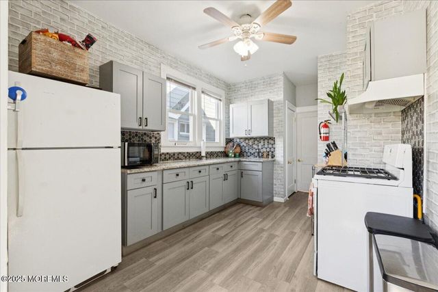 129 Brookwood Street, East Orange, NJ 07018