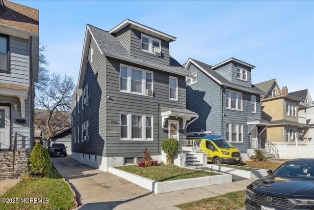 129 Brookwood Street, East Orange, NJ 07018