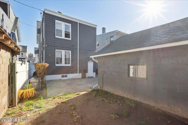 129 Brookwood Street, East Orange, NJ 07018