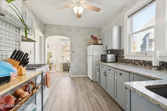 129 Brookwood Street, East Orange, NJ 07018