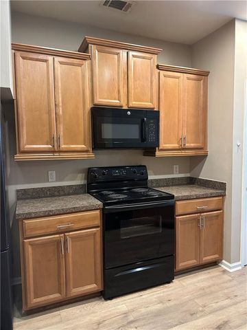 535 Ridge View Crossing, Woodstock, GA 30188