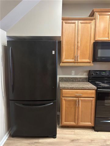 535 Ridge View Crossing, Woodstock, GA 30188