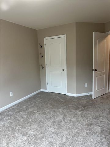 535 Ridge View Crossing, Woodstock, GA 30188