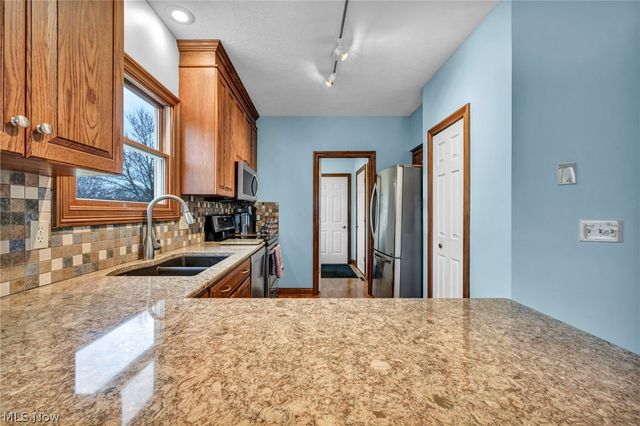 4171 Sterling Station Drive, Brunswick, OH 44212