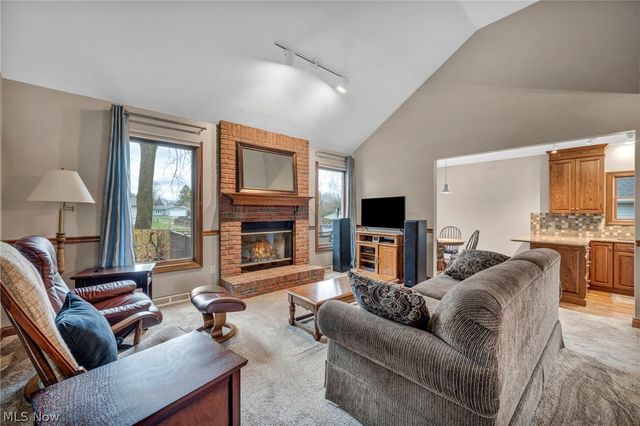 4171 Sterling Station Drive, Brunswick, OH 44212