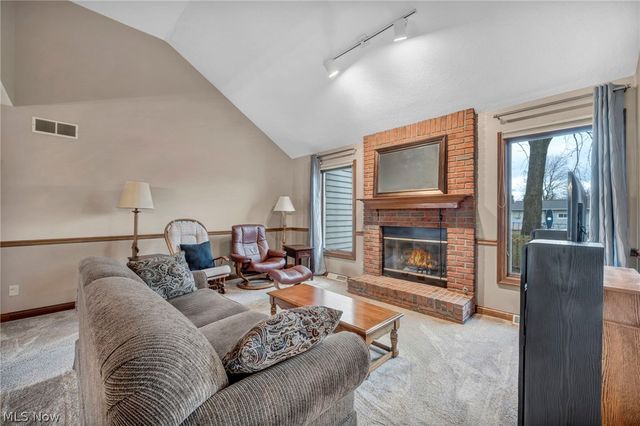 4171 Sterling Station Drive, Brunswick, OH 44212