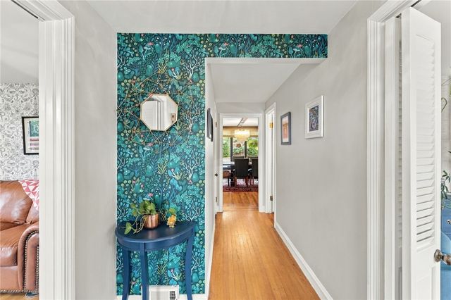 21 Lawnacre Drive, Cranston, RI 02920