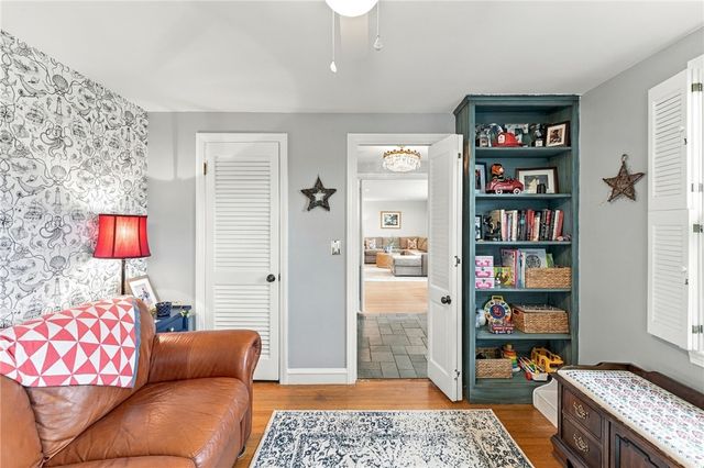 21 Lawnacre Drive, Cranston, RI 02920