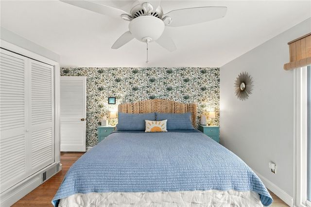 21 Lawnacre Drive, Cranston, RI 02920