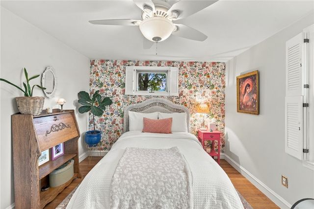 21 Lawnacre Drive, Cranston, RI 02920