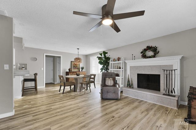 8907 W Stynbrook Dr, Boise, ID 83704