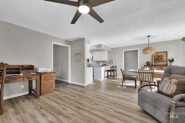 8907 W Stynbrook Dr, Boise, ID 83704