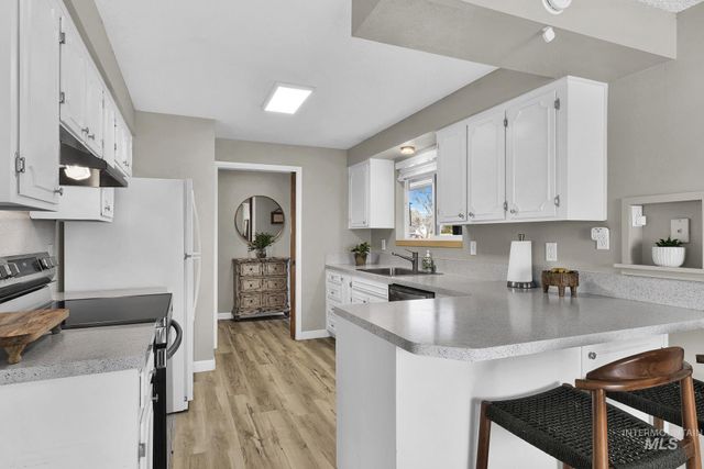 8907 W Stynbrook Dr, Boise, ID 83704